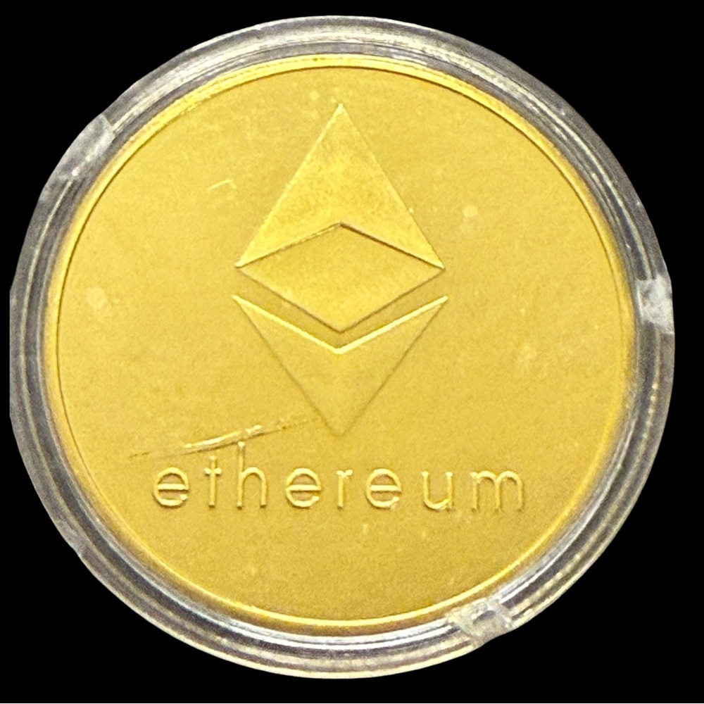 Gold Ethereum Round